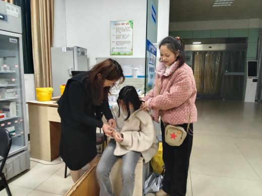 ​宜春靖安：居民被狗咬伤 网格员紧急援手