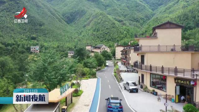【两会进行时】从田间地头到首都北京 农民代表谭新萍走上“代表通道”