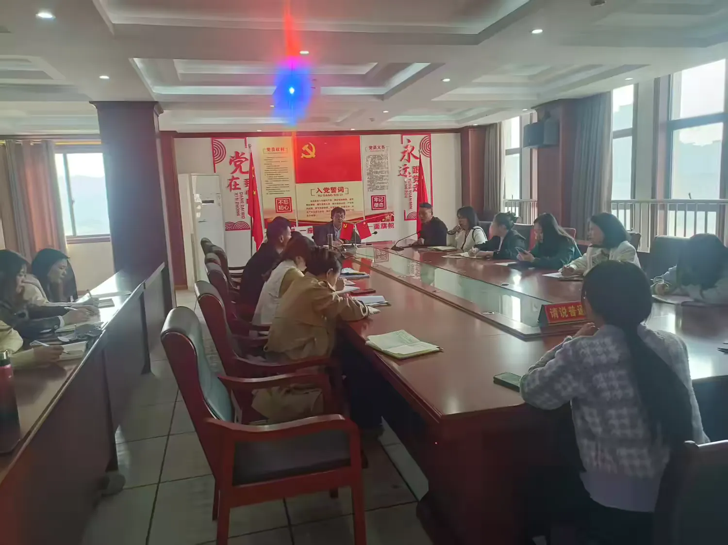 消防演练筑防线，安全意识入心间——南城县泰伯小学消防应急疏散及灭火演练