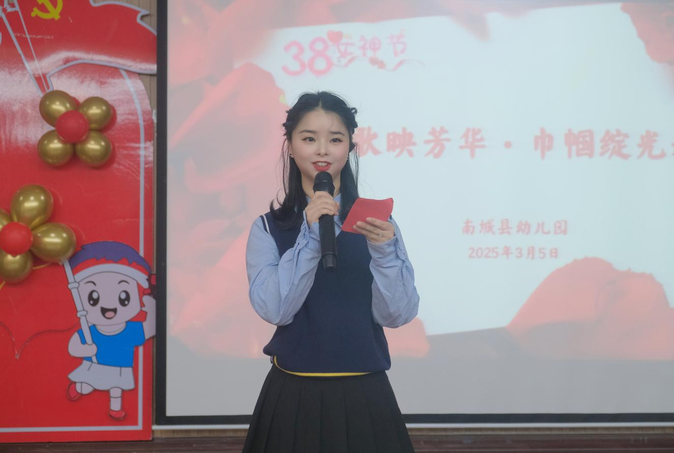 南城县幼儿园开展三八妇女节合唱活动
