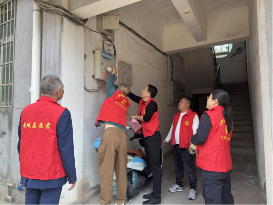 南城县自然资源局组织党员开展志愿宣传活动