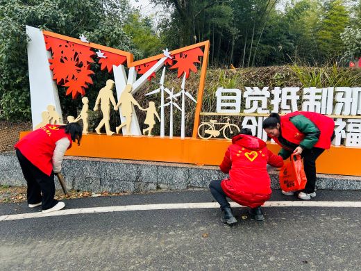 万载县潭埠镇：学雷锋精神 践初心使命