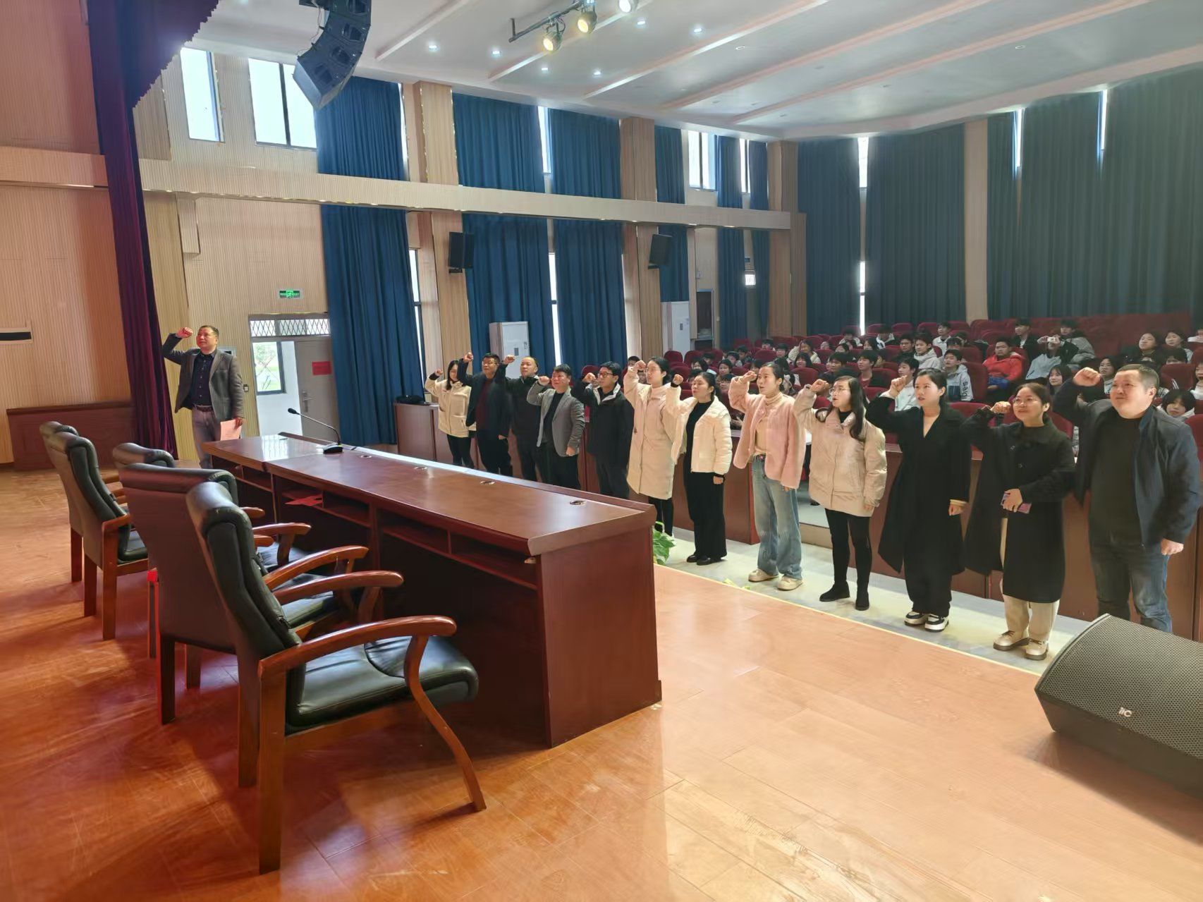 百日竞渡，青春筑梦向中考——金溪县浒湾中学举行2025届中考百日誓师大会