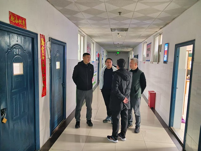 筑牢校园安全防线——九江三中校领导对鹤问湖校区开展全面检查