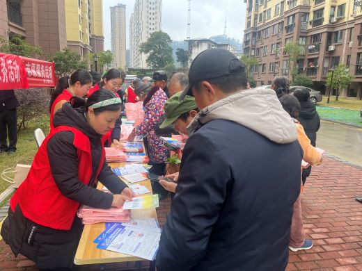 宜丰县社区党工委：传承雷锋精神 共建美好家园