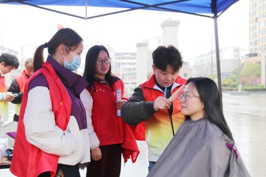 宜春奉新：多彩活动迎“三八”国际妇女节