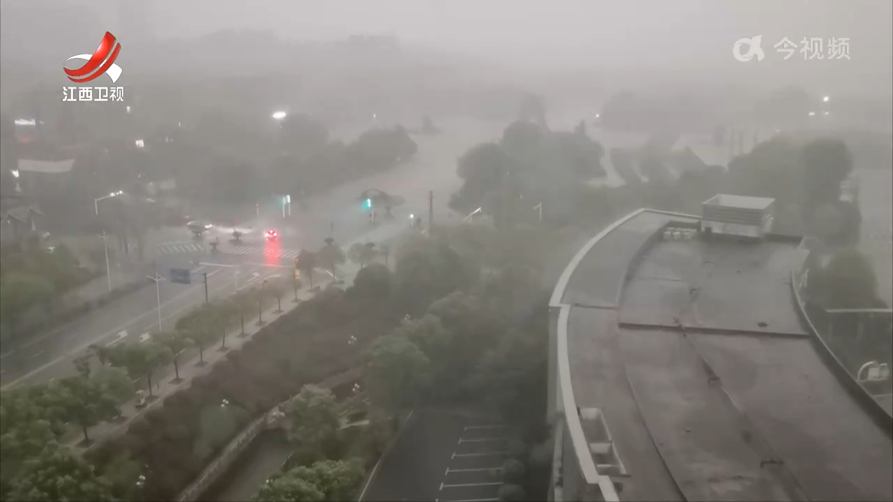 强对流天气来袭 江西出现冰雹 大风 强降温天气
