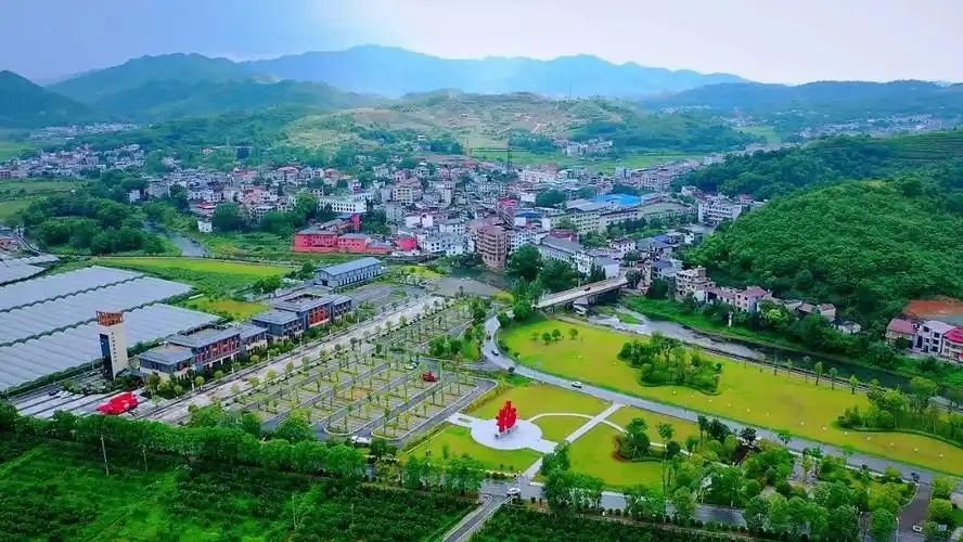 萍乡市湘东区麻山镇：“家门口”就业点燃乡村之光 