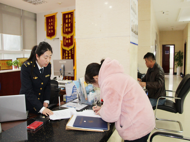 九江海事与宜昌海事携手合作 推动赣鄂两地海船转籍登记“不停航办证”首次落地