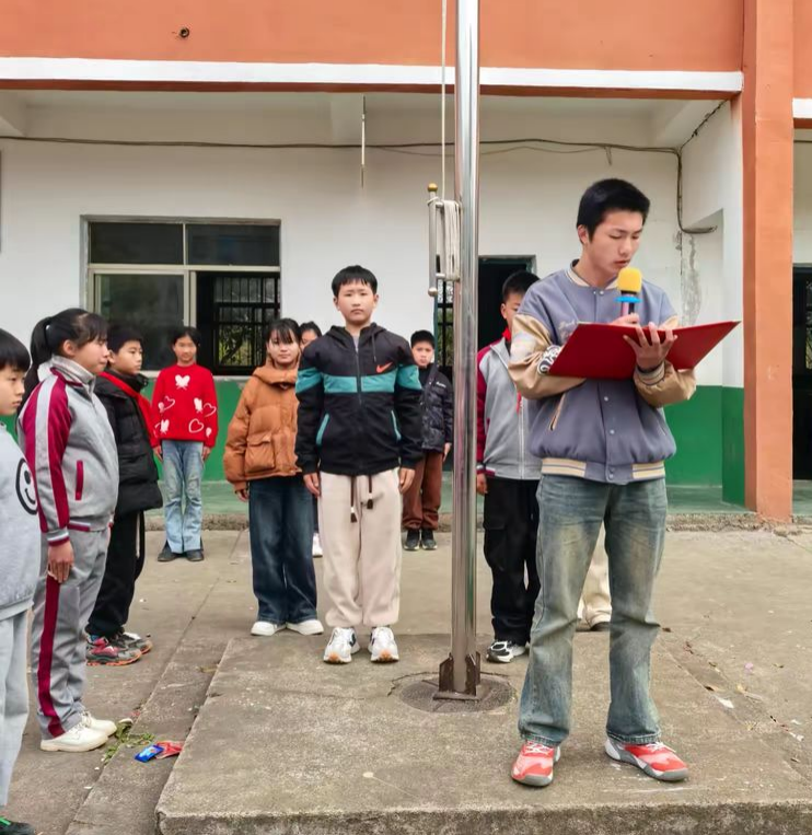 学雷锋 树新风——东乡区马圩中小学开展“学雷锋”系列活动