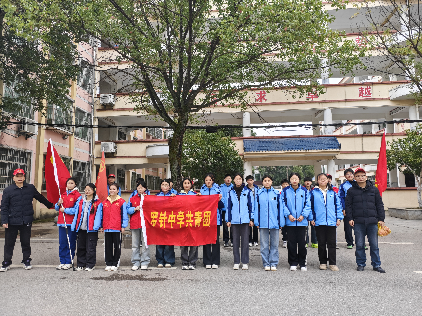 临川区罗针中学开展学雷锋活动