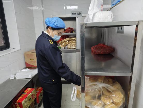 宜春市袁州区市场监督管理局西村分局开展春季学校食堂食品安全专项检查
