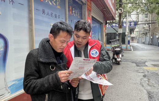 丰城市剑光街道：禁毒宣传不松懈 和谐社会靠大家