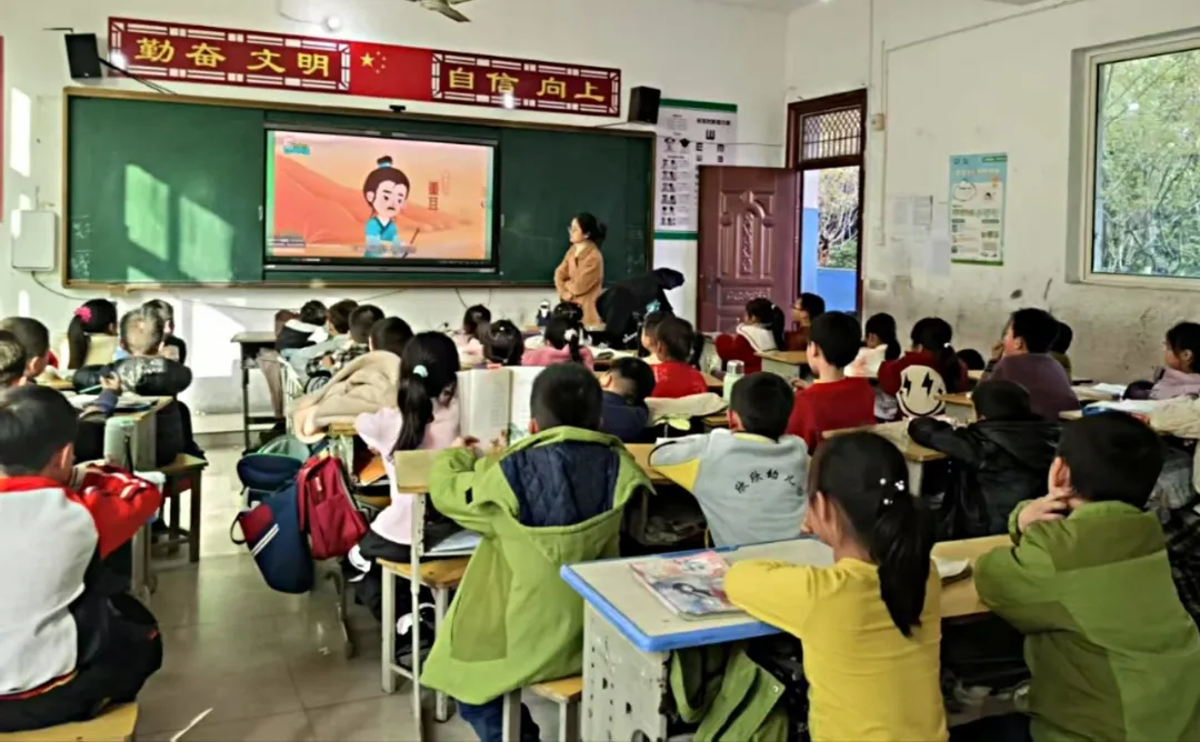 传承多元文化，厚植爱国情怀——崇仁县第五小学关工委组织清明节系列活动