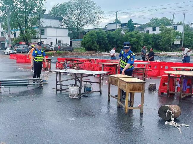 万载县城市管理局开展市容环境大整治 全力护航五一两大盛会