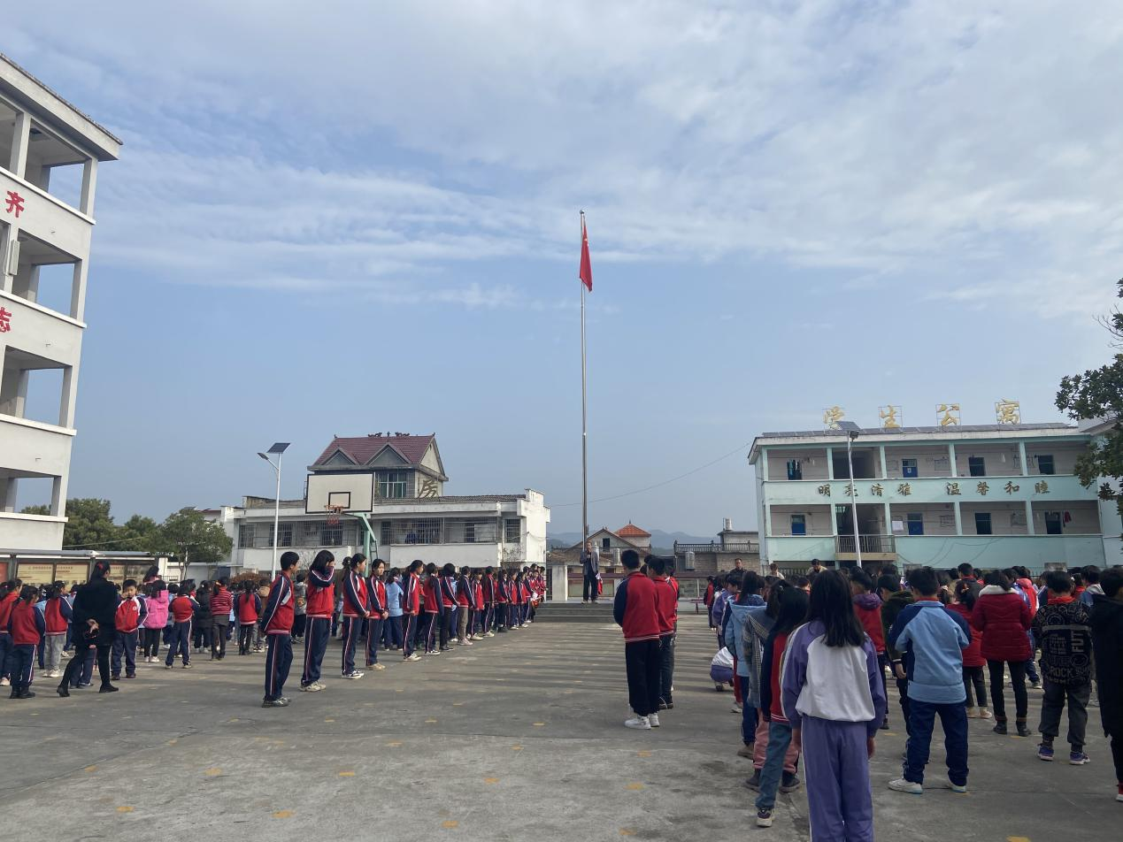乐安县湖坪小学开展全民国家安全教育日宣传教育活动