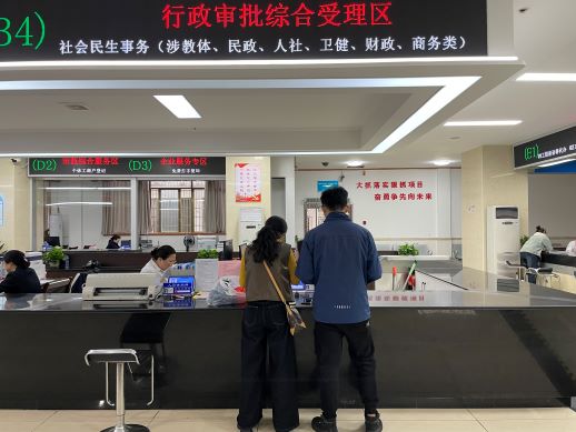 江西万载：审批服务再升级 娱乐场所延续办理“轻装上阵”