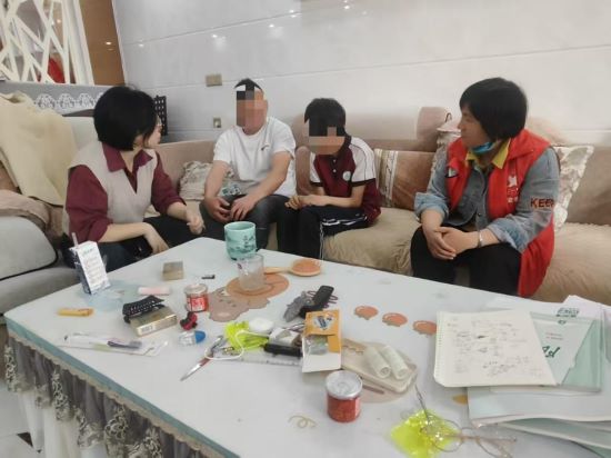 丰城市剑光街道杨柳湖社区：点亮迷途少年复学之光
