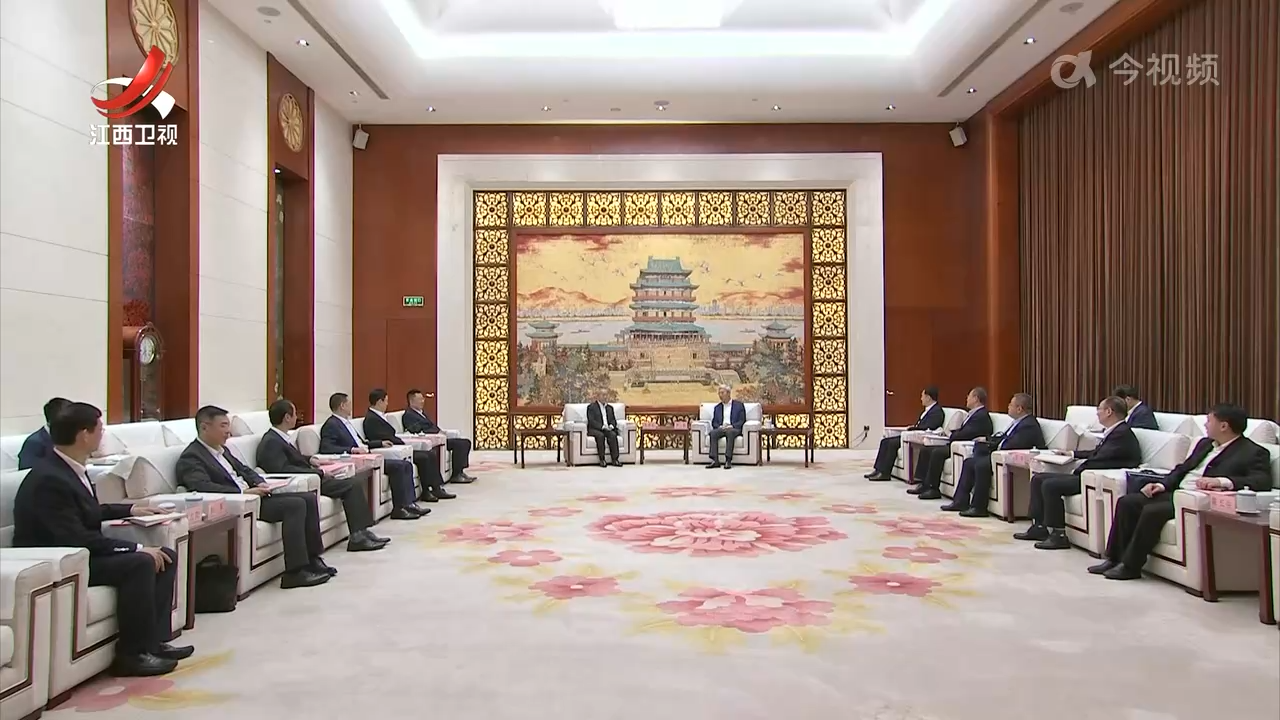 尹弘会见南航集团董事长马须伦一行