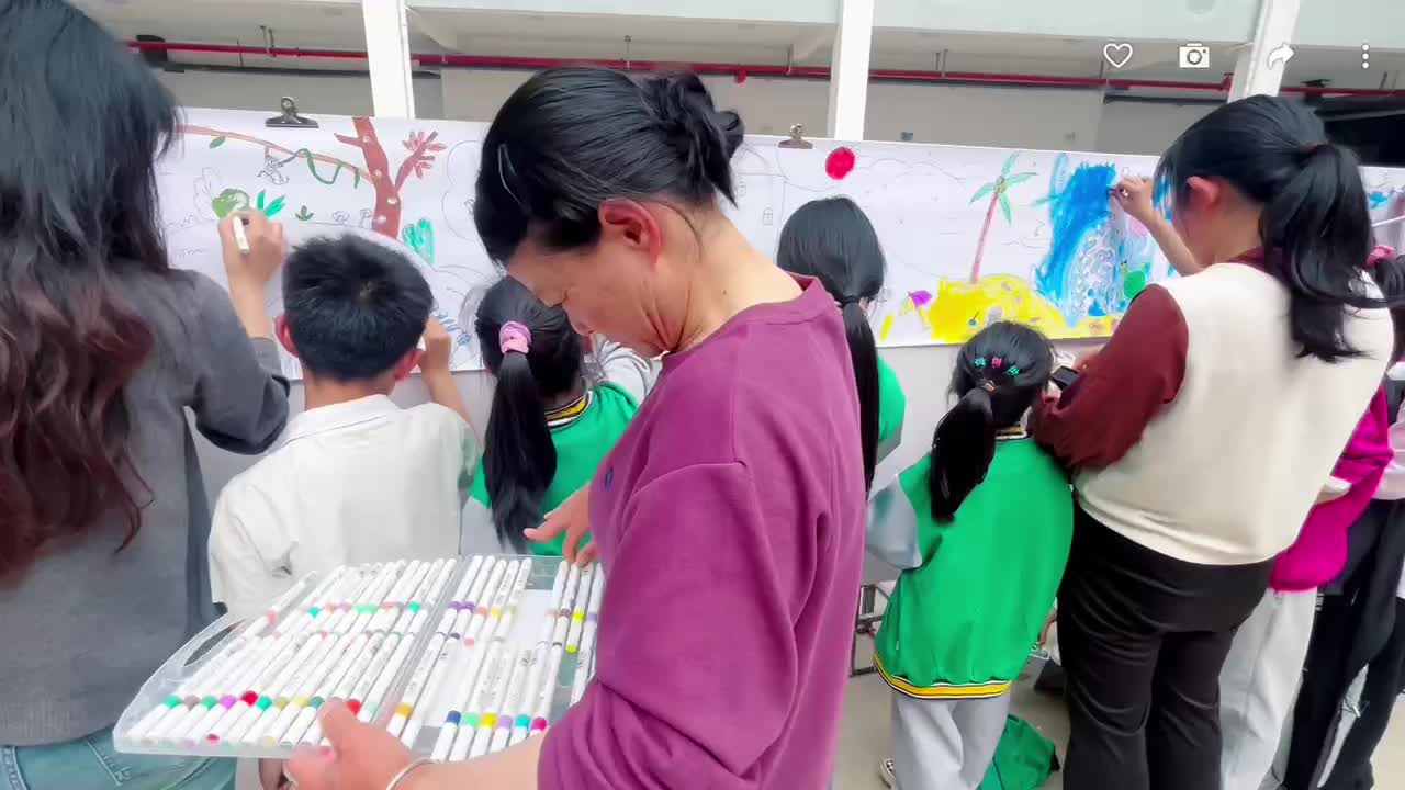 童心绘梦  艺彩纷飞