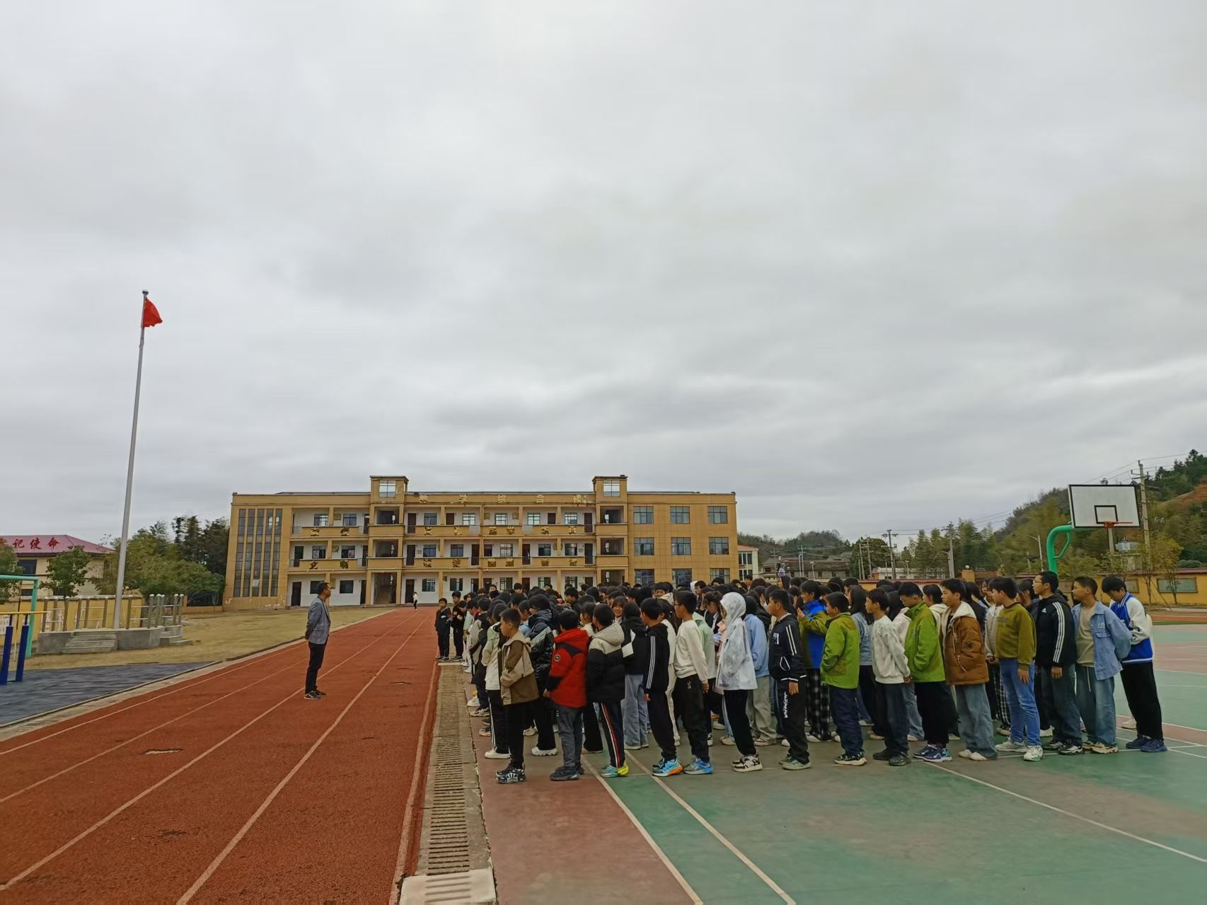 崇仁县许坊乡初级中学：筑牢防溺水安全防线