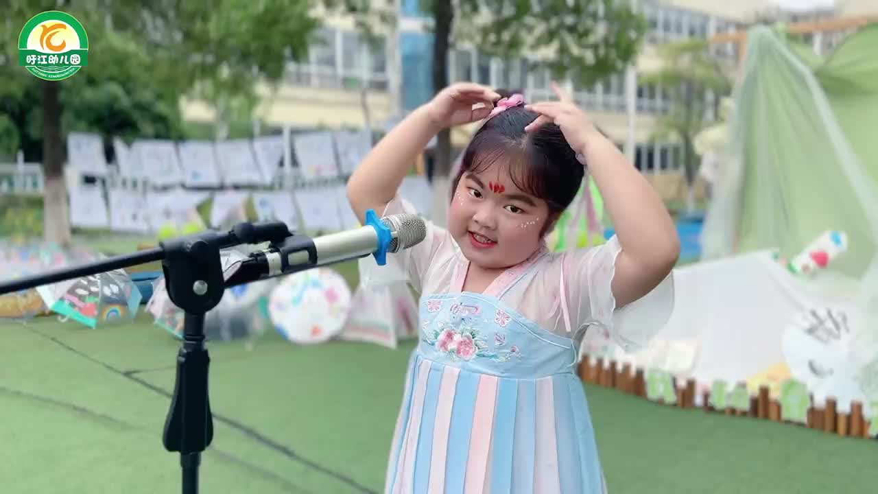 南城县盱江幼儿园读书月系列活动之大班春日诗会活动