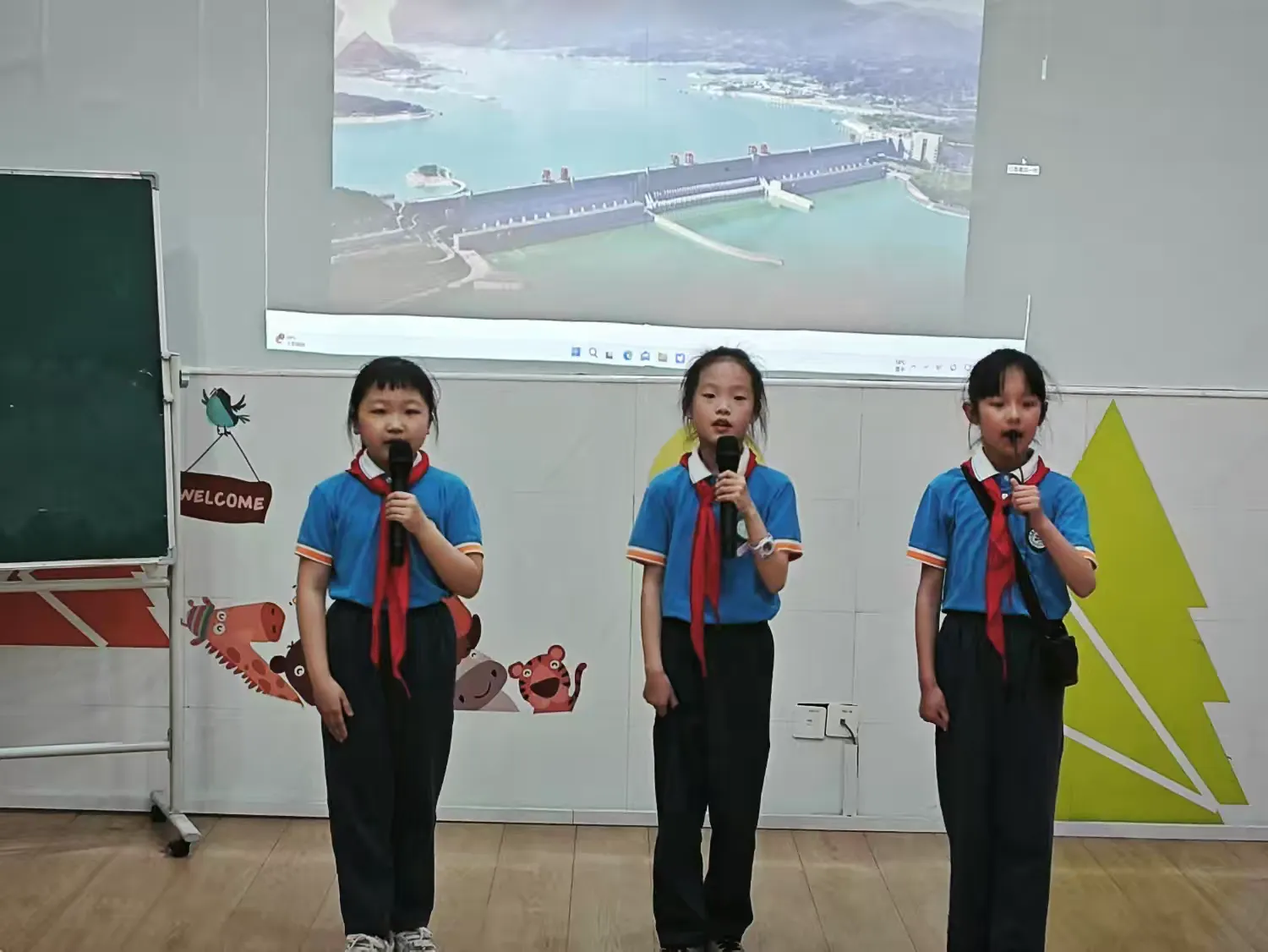 悦享春光   畅读童年——南丰县嘉禾小学三年级美文诵读比赛