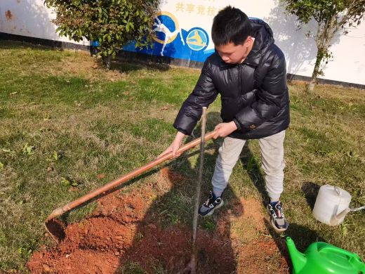 播种希望 收获成长——万载县罗城镇南垣小学开展劳动实践活动