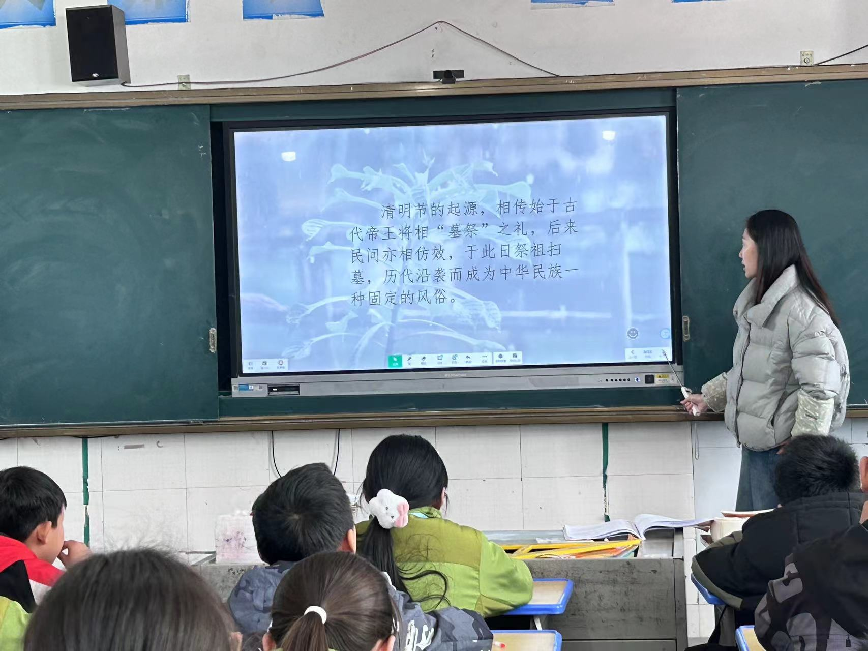 崇仁县道南学校开展清明活动