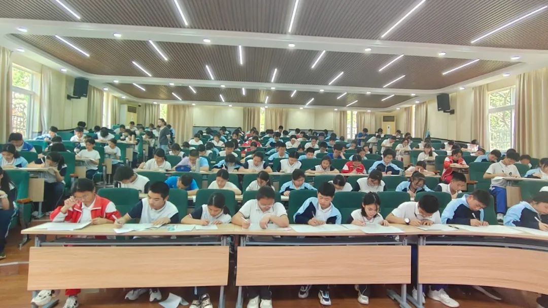 九江外国语学校初中语文教研组举行“诗韵流芳”古诗文默写大赛