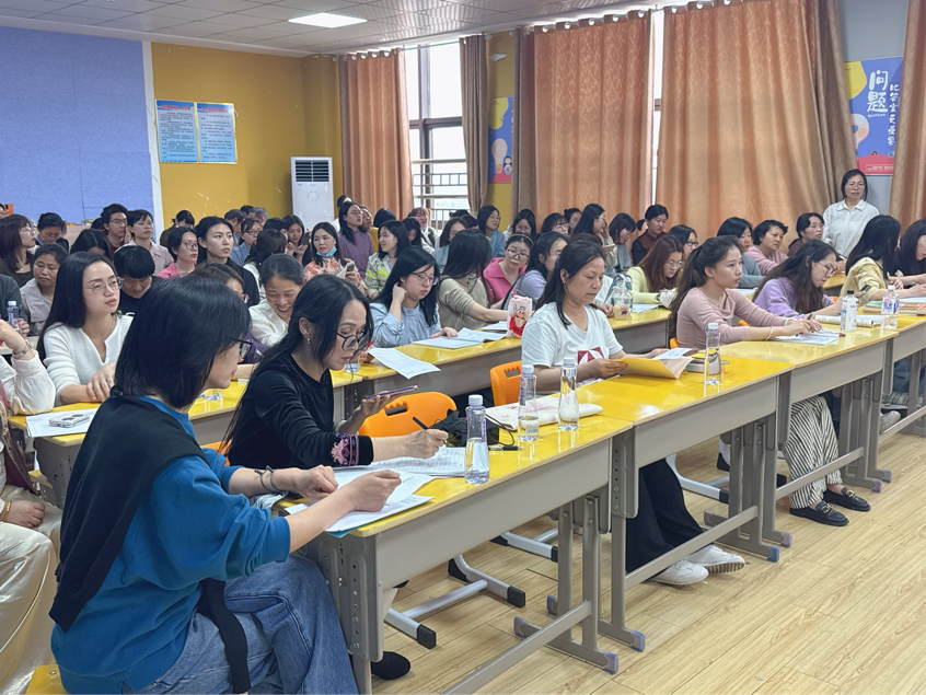 协同提质育新篇，同课异构启思维——南昌师范学院与南城县实验中学协同提质英语组教研活动
