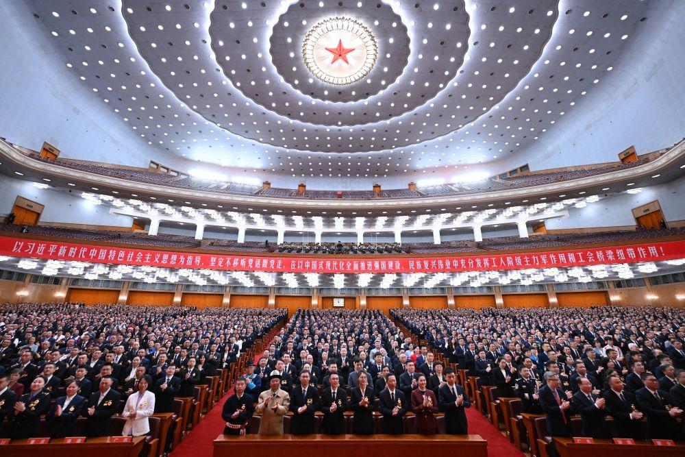 长天新闻丨江右时评：来源于一线 奋斗在一线