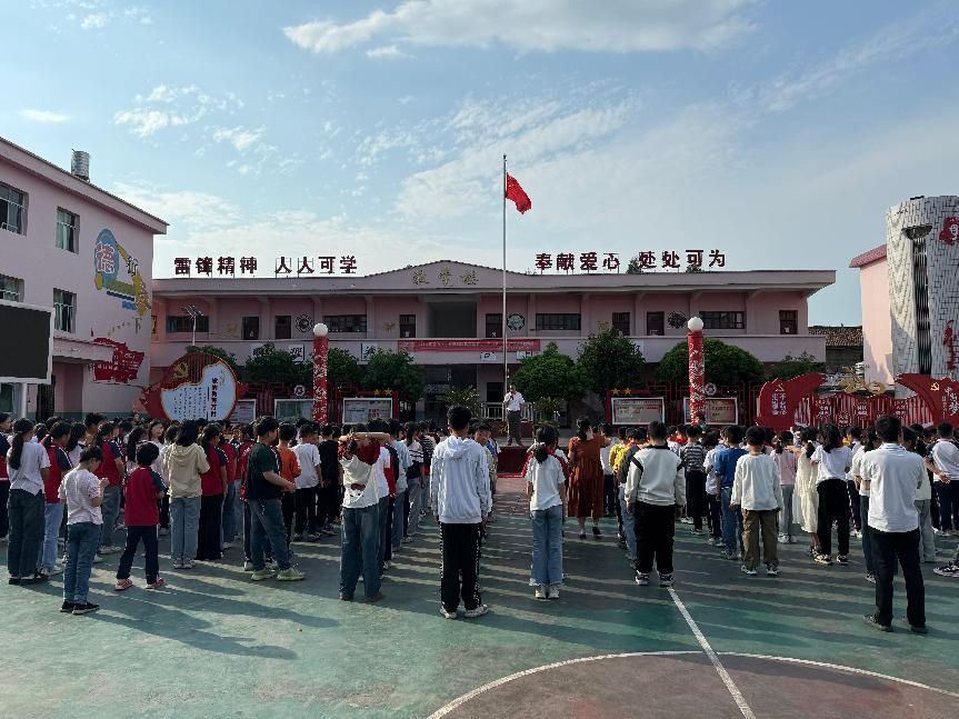 乐安县申银万国招携希望小学开展防溺水宣誓暨签名活动