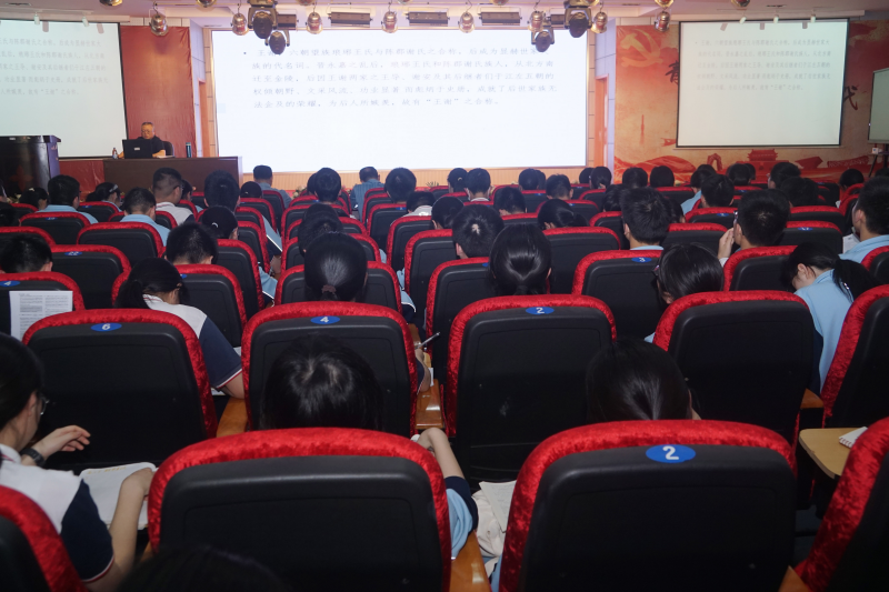 九江三中成功举办“遇见悦读，共掬春光”主题读书分享活动