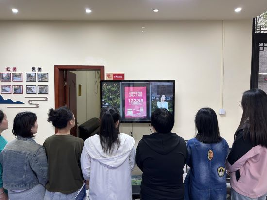 丰城市剑光街道大树李家社区开展“共筑保密防线 公民人人有责”宣传教育活动
