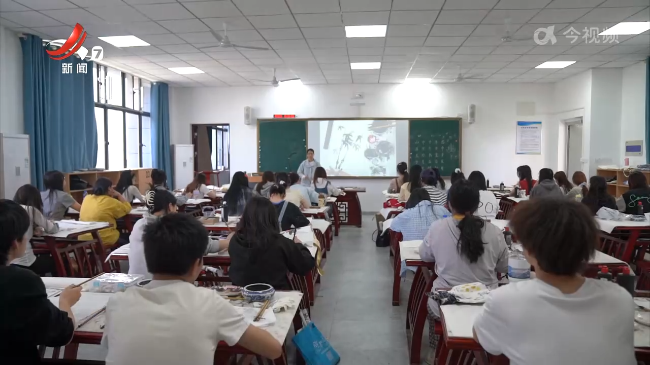【稳就业 惠民生 促发展】专业跟着产业走 课程围着岗位转
