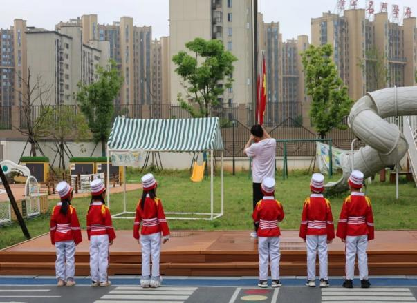 沐书香 悟生命——崇仁县第五幼儿园第一届阅读节成果展