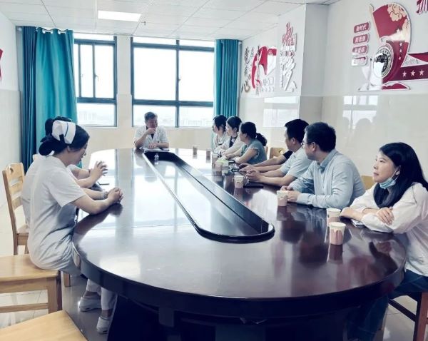 “好兄弟” 齐步走 万载县中医院到高安市中医院开展学习交流活动