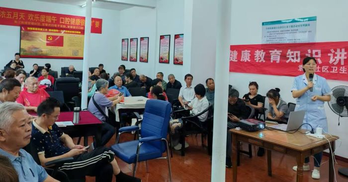 宜春市袁山社区卫生服务站开展宣传义诊活动迎接第11个“全民营养周”