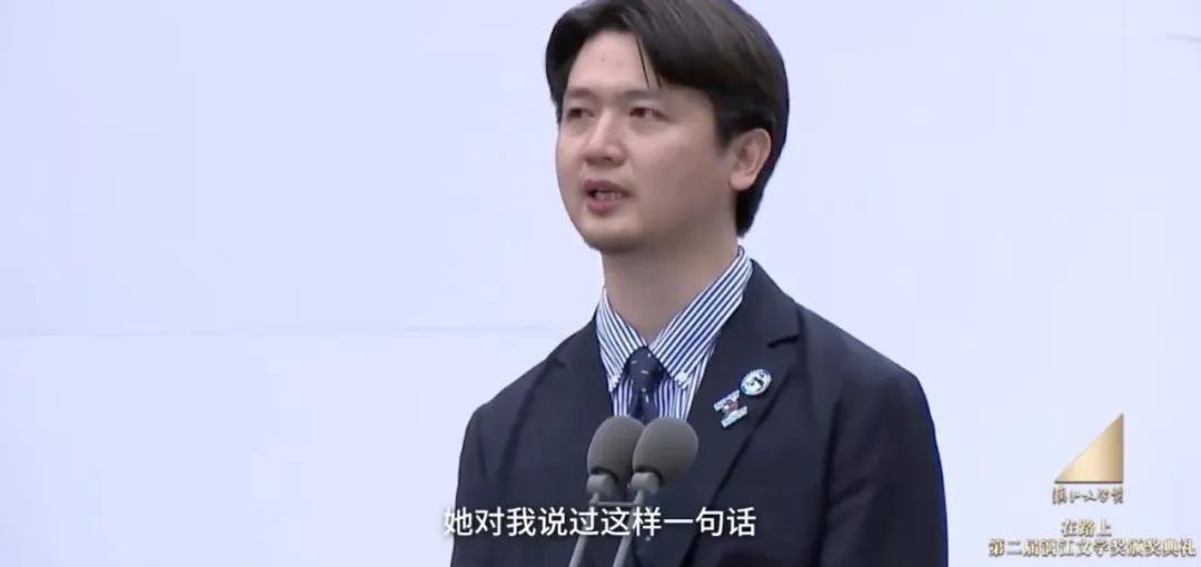 长天新闻丨江右锐评：努力越过人生的每一座山丘