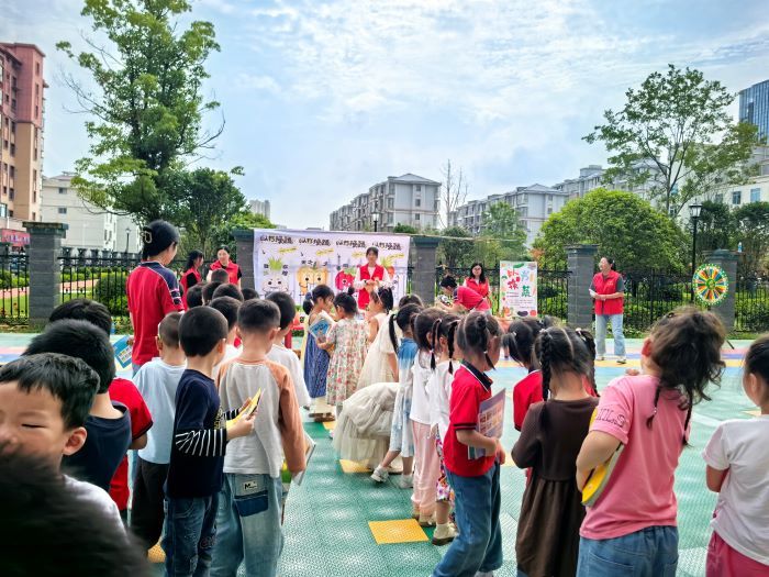 以“书”换“蔬” 让知识不再沉睡 宜丰县流源社区开展环保集市活动