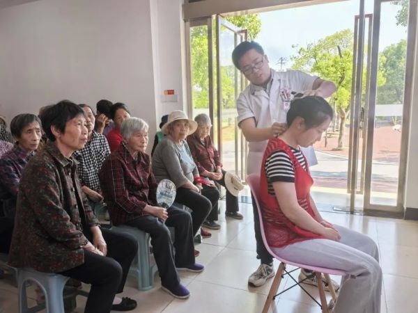 精准防控 中医有方｜世界高血压日 宜春市中医院健康行动走进社区