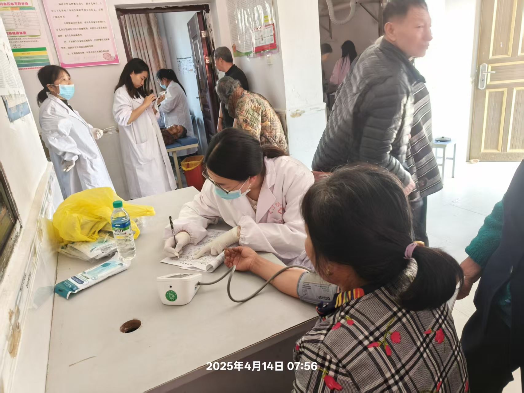 开展全民体检 呵护群众健康