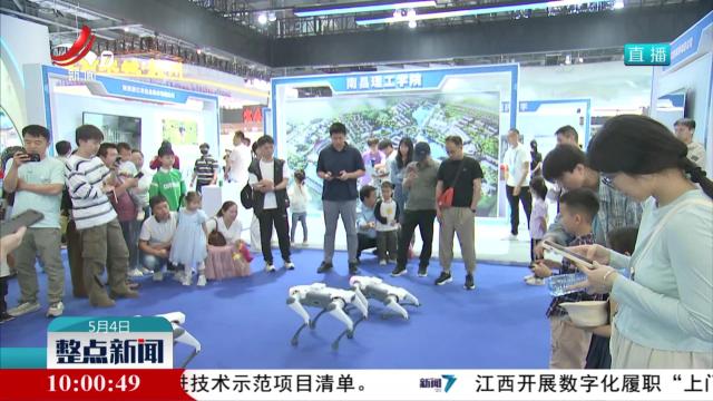 在文博会和车展感受科技范和烟火气