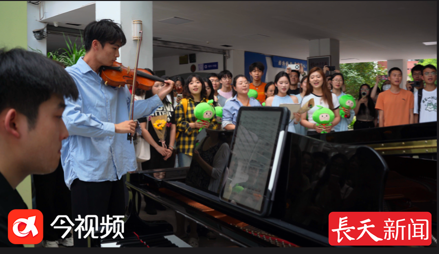 南昌大学将思政课搬出教室