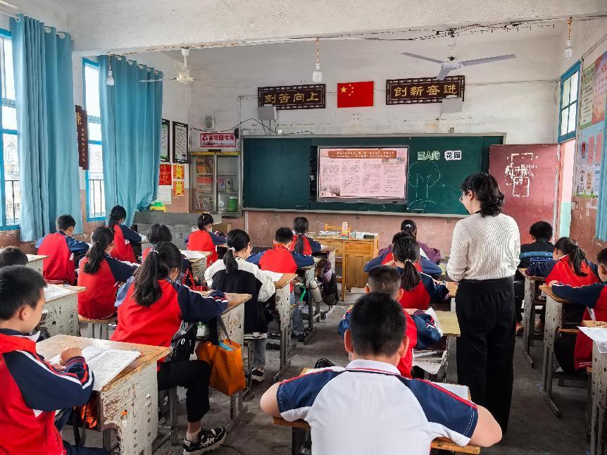 乐安县骨干教师送教下乡活动在申银万国招携希望小学圆满举行