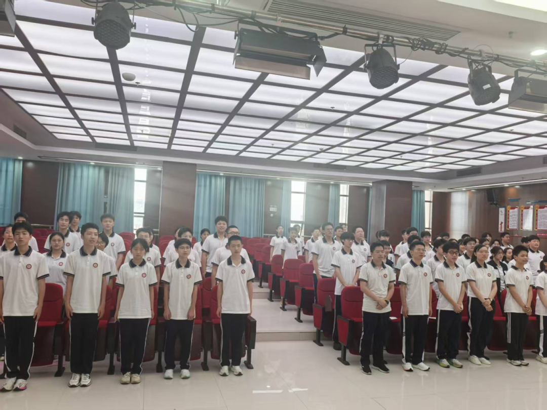【团旗飘扬】青春心向党 建功新时代——临川区第六中学2025年入团仪式
