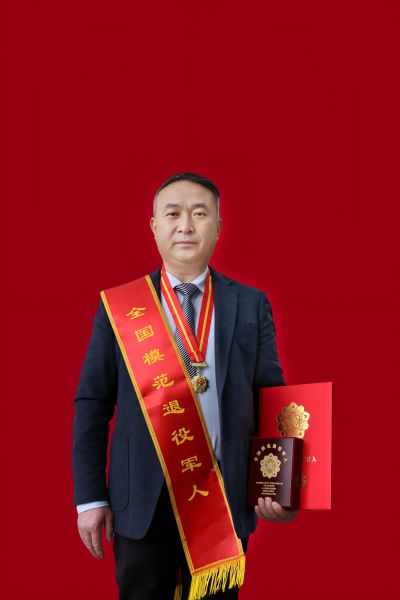 一腔炽热的雷锋情怀——“全国模范退役军人”邱振兴爱国拥军纪实