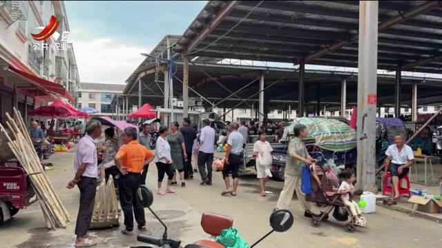 抚州：夫妻用假币“以整换零” 落网时家藏20余万元零钱