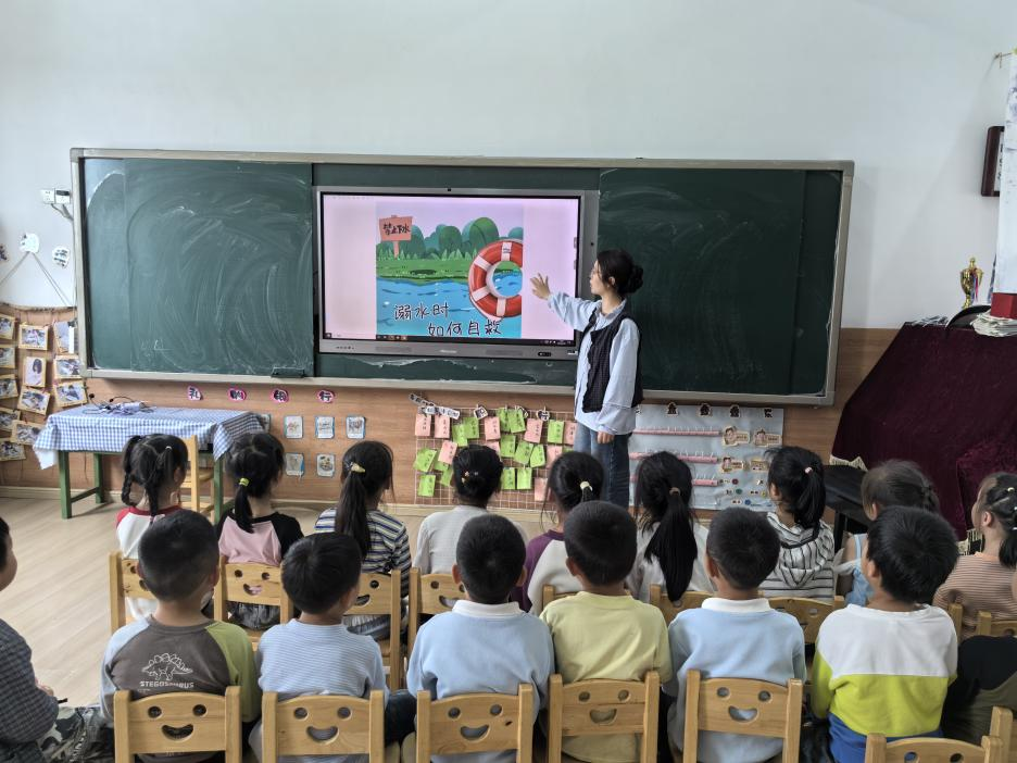 乐安县古城幼儿园党支部:  筑牢防溺水安全防线，护航幼儿五一假期